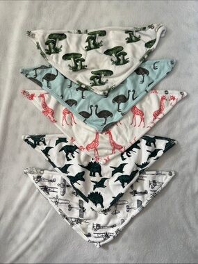 Kate Quinn Baby Bib set